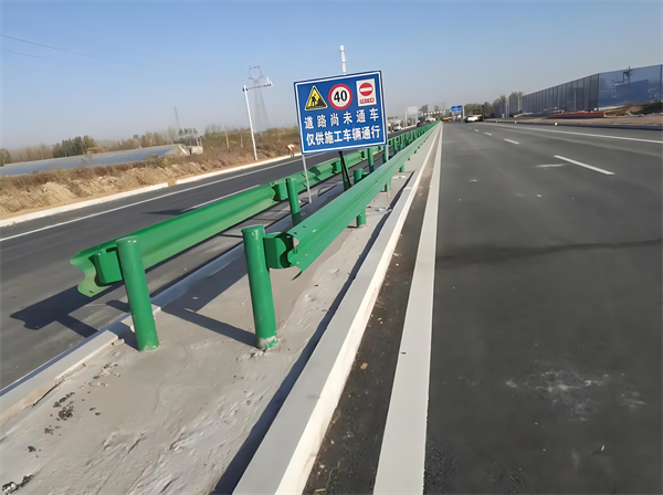 乌鲁木齐公路护栏守护安全横跨多个行业的应用