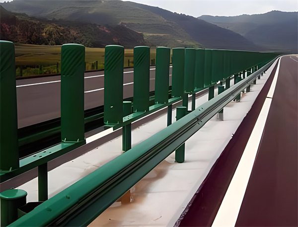 乌鲁木齐三波护栏板在高速公路的应用